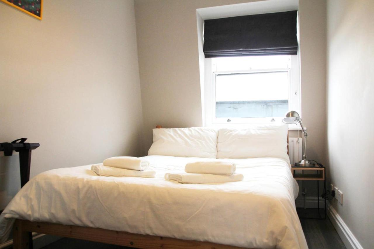 Guestready - Quaint English Flat Near Portobello Apartment ลอนดอน ภายนอก รูปภาพ