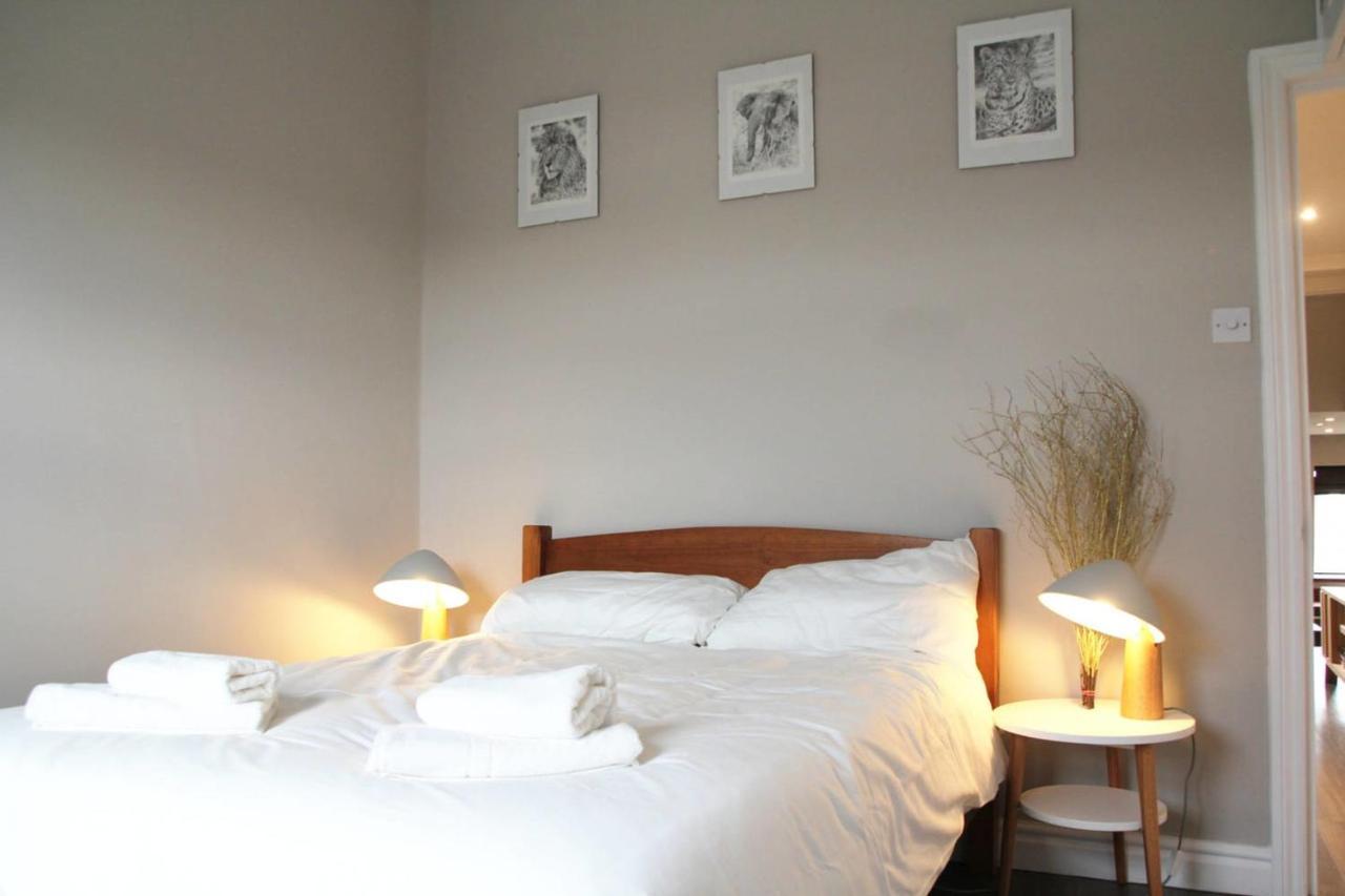 Guestready - Quaint English Flat Near Portobello Apartment ลอนดอน ภายนอก รูปภาพ