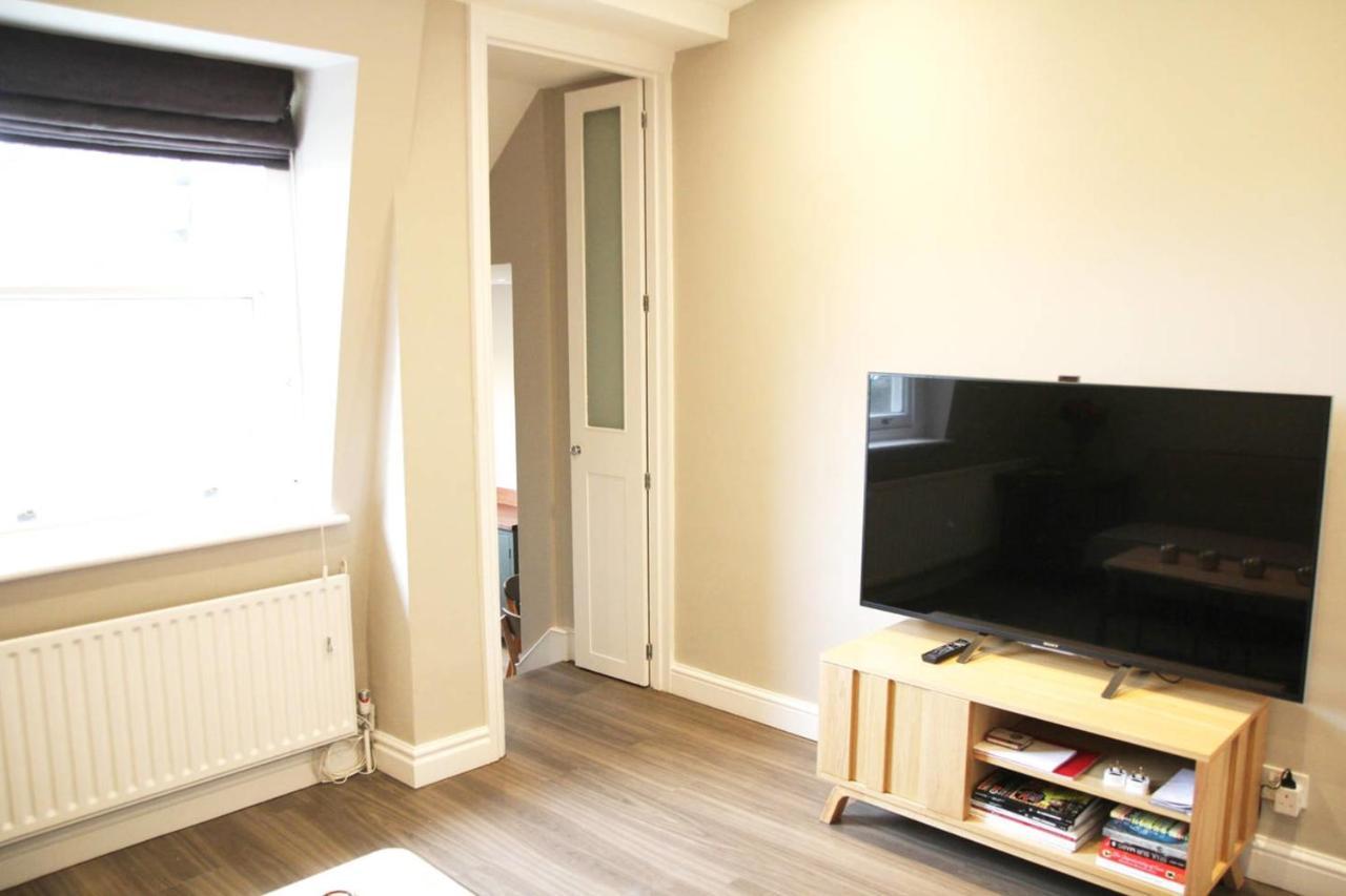 Guestready - Quaint English Flat Near Portobello Apartment ลอนดอน ภายนอก รูปภาพ