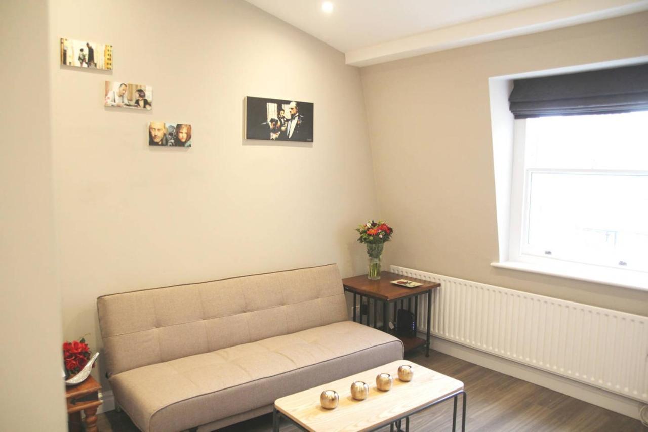 Guestready - Quaint English Flat Near Portobello Apartment ลอนดอน ภายนอก รูปภาพ