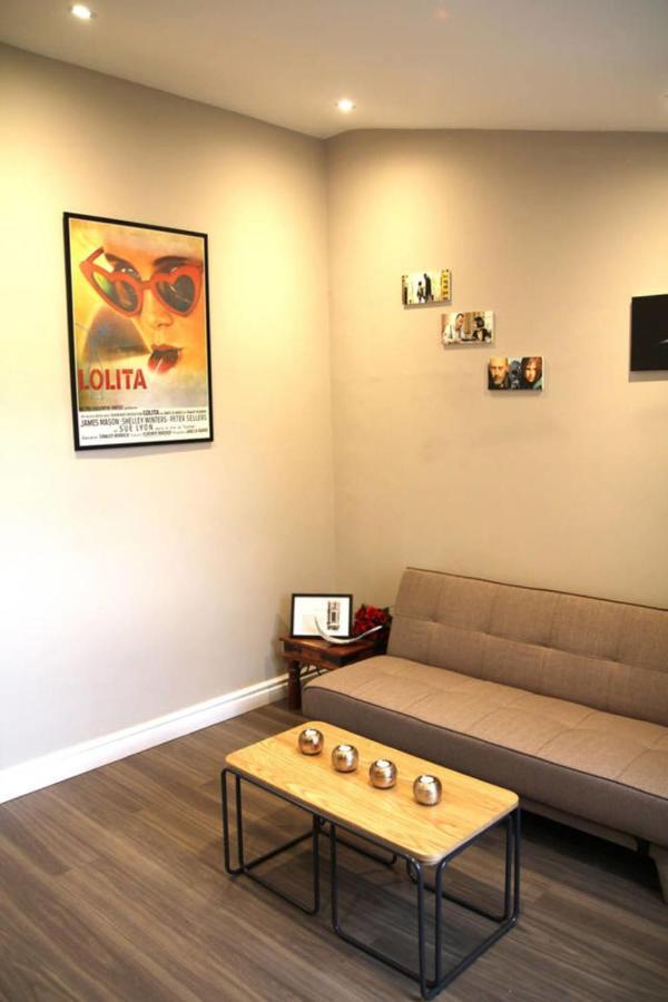 Guestready - Quaint English Flat Near Portobello Apartment ลอนดอน ภายนอก รูปภาพ