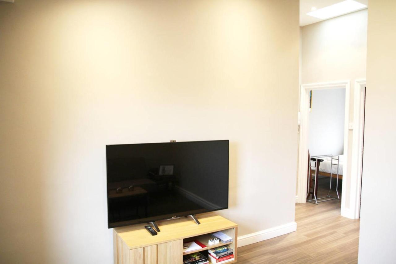 Guestready - Quaint English Flat Near Portobello Apartment ลอนดอน ภายนอก รูปภาพ