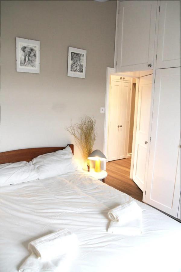 Guestready - Quaint English Flat Near Portobello Apartment ลอนดอน ภายนอก รูปภาพ
